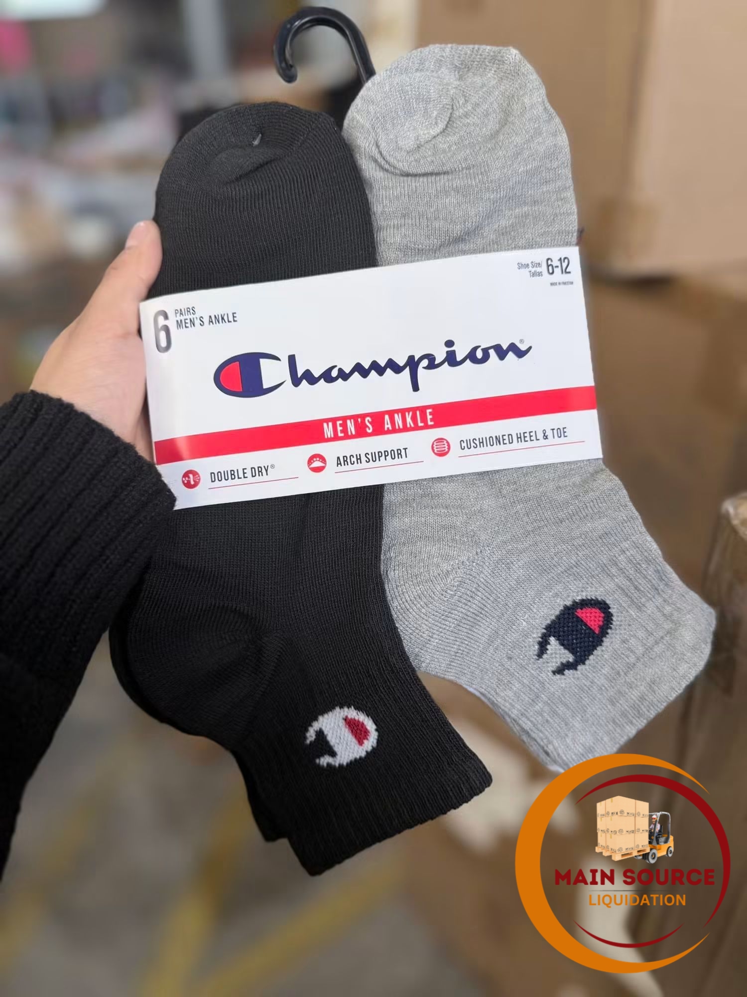 Pallets of socks and hose - Image 3